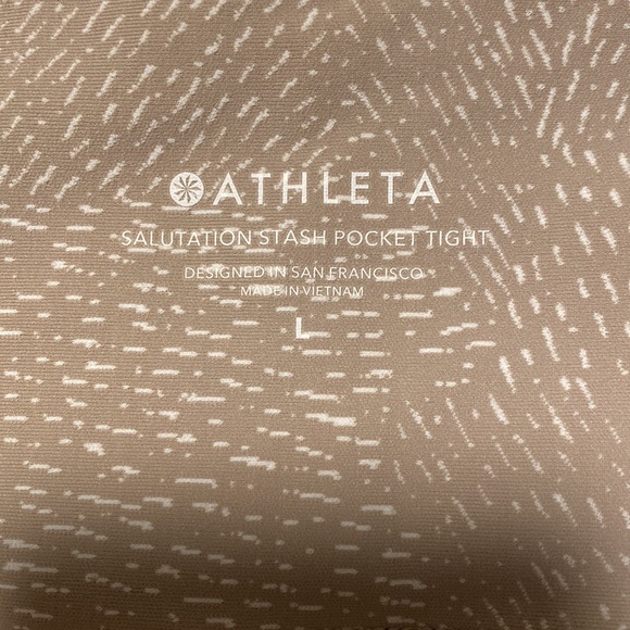 Washed but never worn- ladies Athleta Salutation Stash Pocket tight Size Large - Picture 6 of 8